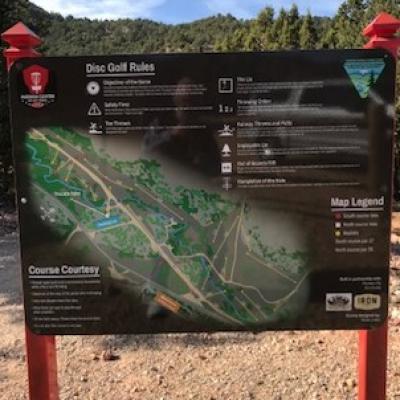 Trailhead sign for Disc Golf Course